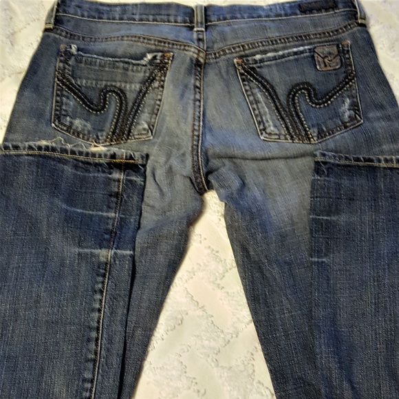 Citizens of Humanity, BOHO 111. distressed jeans. 28X32 - Picture 4 of 7